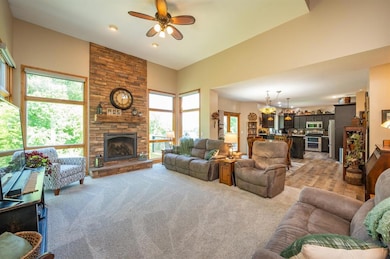 105 Everett Cir, Mingo, IA 50168 - photo 6