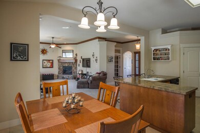 kitchen1.jpg