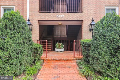 5717 Brewer House Cir unit 201, Rockville, MD 20852 - photo 2