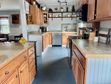 23 Hillcrest St, North Dartmouth, MA 02747 - photo 4