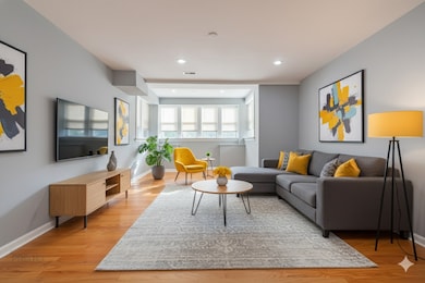 3100 W Argyle St unit G, Chicago, IL 60625 - photo 2