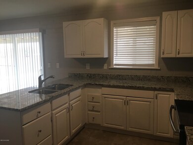 P1677116-Kitchen-463695