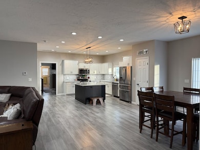 910 W Walker Rd, North Platte, NE 69101 - photo 7