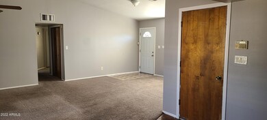 06 Living Room Hall