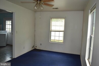 116 Morton Ct, Manassas Park, VA 20111 - photo 4