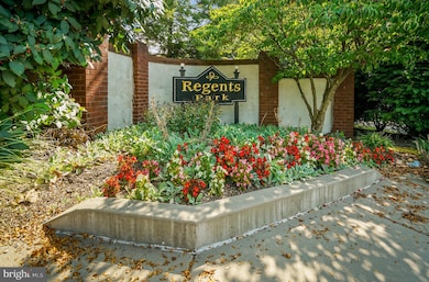 410 Snowflake Cir, Norristown, PA 19403 - photo 3