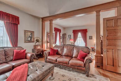 205 E Scott St, Tuscola, IL 61953 - photo 7