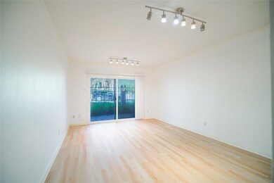 2220 S Piney Point Rd unit 105, Houston, TX 77063 - photo 6