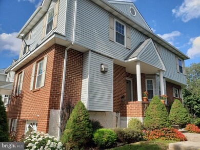 40 Cedar Ct unit 40, Royersford, PA 19468 - photo 2