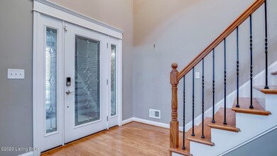 18318_StandwickDr_40245_026