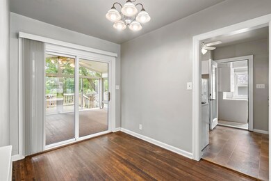 915 W 9th St, Cedar Falls, IA 50613 - photo 6