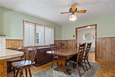 40 Bourne St, Bristol, RI 02809 - photo 4