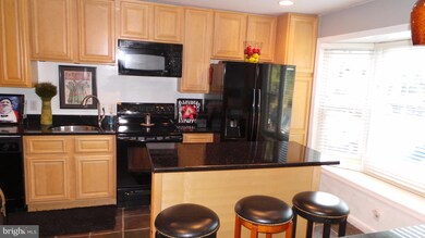 2409 Vineyard Ln, Crofton, MD 21114 - photo 4