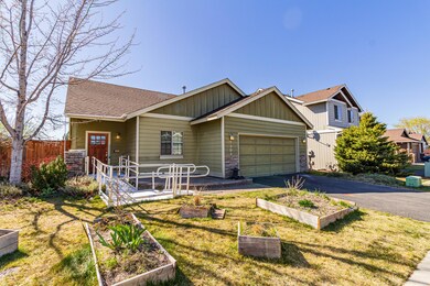 1303 NW 18th St, Redmond, OR 97756 - photo 2