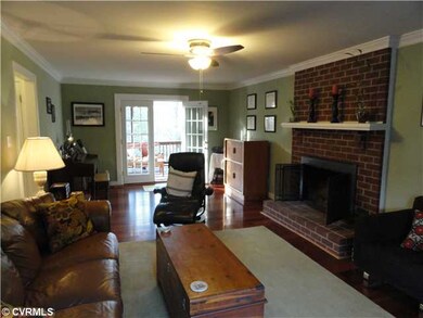 Living Room - Full shot showing off the nice large