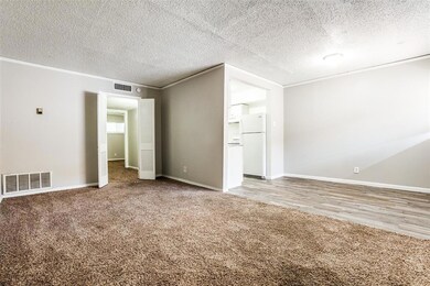 5917 Gaston Ave unit 202-17, Dallas, TX 75214 - photo 2