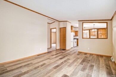 2111 Kennesaw Ct, Elkhart, IN 46516 - photo 2