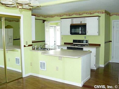 Kitchen Large eat-in kitchen