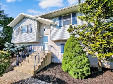 4604 Christina Dr, Whitehall, PA 18052 - photo 3