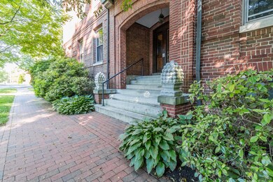 Entrance to 15 Clifford