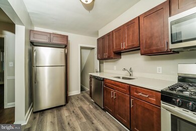 8624 Oak Rd, Parkville, MD 21234 - photo 5