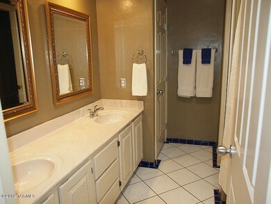 2189_bath2a_lrg