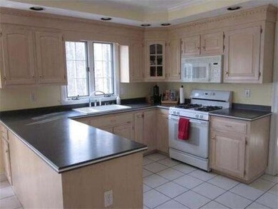 10 Colonial Ave, North Andover, MA 01845 - photo 4