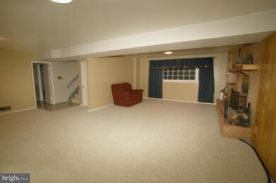 5206 Portsmouth Rd, Fairfax, VA 22032 - photo 5