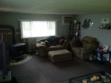 2117 N Apple St, Whitehall, PA 18052 - photo 7