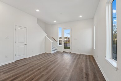 102 E 44th St unit D, Houston, TX 77018 - photo 5