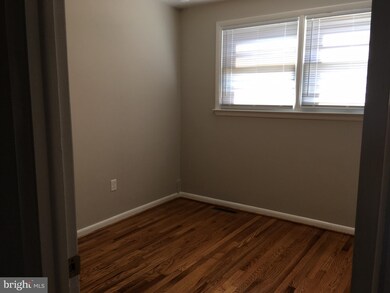 310 S Dupont Rd, Newport, DE 19804 - photo 7