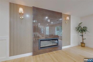 415 Bailey Rd, Paramus, NJ 07652 - photo 5