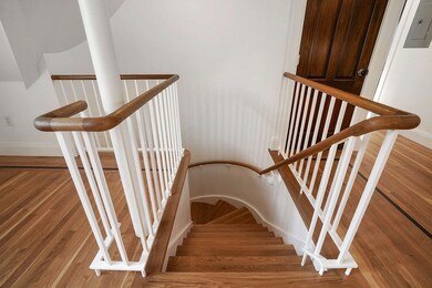 165 Winthrop Rd unit E, Brookline, MA 02445 - photo 7