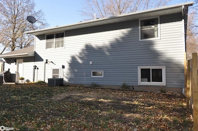 1546 Olive St, Carroll, IA 51401 - photo 7