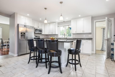 Kitchen-004-041-1499x1000