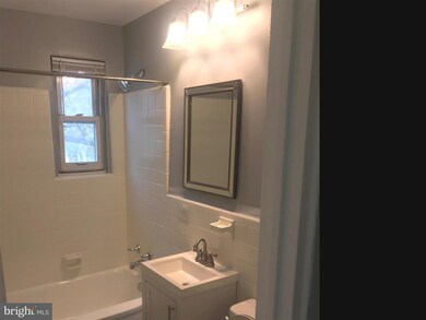 4000 E St SE unit 202, Washington, DC 20019 - photo 4