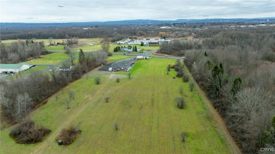 6709 E Taft Rd, East Syracuse, NY 13057 - photo 3