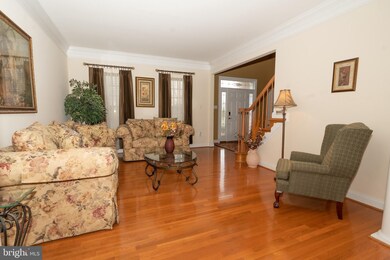 3204 Tameron Woods Cir, Windsor Mill, MD 21244 - photo 5