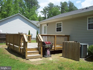 27080 Foxtail Dr, Ruther Glen, VA 22546 - photo 4