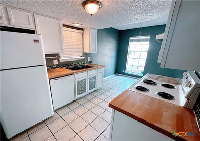 3429 Willowrun Dr unit B, Austin, TX 78704 - photo 4