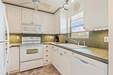 275 Date Palm Rd unit 403, Vero Beach, FL 32963 - photo 2