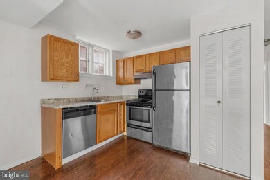 1231 S Philip St unit 1, Philadelphia, PA 19147 - photo 4