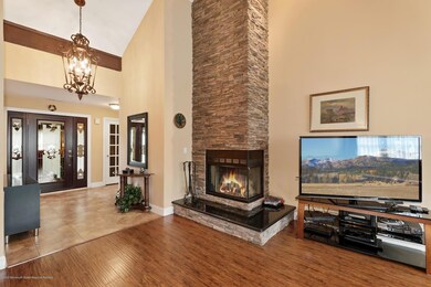 004_42_MEDFORD_BLVD_300620_554138