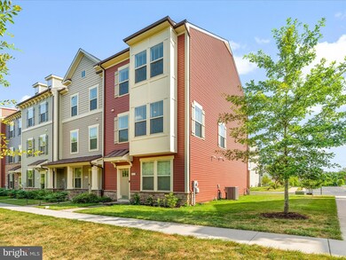 831 Badger Ave, Frederick, MD 21702 - photo 4