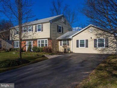 13016 Point Pleasant Dr, Fairfax, VA 22033 - photo 2