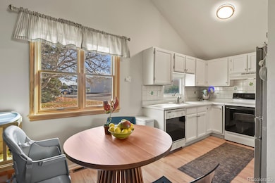 11991 E Cornell Cir, Aurora, CO 80014 - photo 5