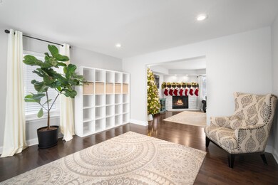 4928 W Evergreen St, Franklin, WI 53132 - photo 5