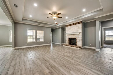 8801 Hutcheson Hill Rd, Springtown, TX 76082 - photo 5