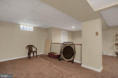 207 Adams Dr, Womelsdorf, PA 19567 - photo 5