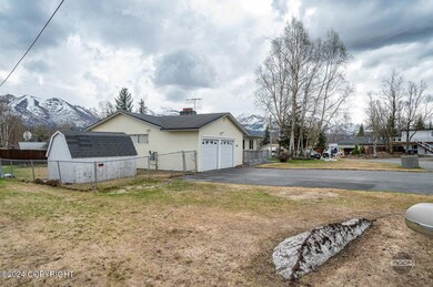 1722 Brink Dr, Anchorage, AK 99504 - photo 3